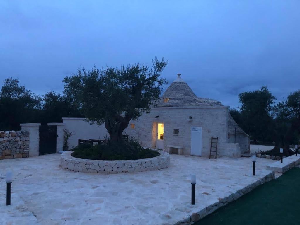 Trullo Dell' Edera Con Piscina Privata Daire Alberobello Dış mekan fotoğraf